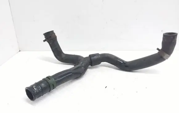 Ford Focus Breather hose/pipe YS6Q6K869AB