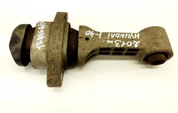 Hyundai i40 Engine mount bracket 219503Z150