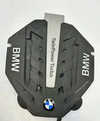 BMW 7 F01 F02 F03 F04 Engine cover (trim) 13717577456