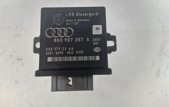 Audi A5 8T 8F Light module LCM 8K0907357A
