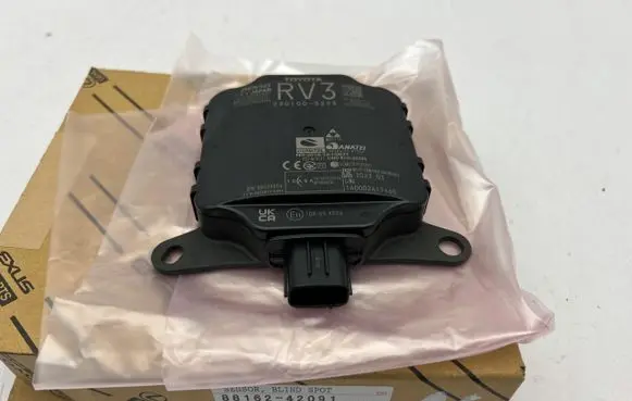 Toyota RAV 4 (XA50) Distronic sensor radar 88162-42091