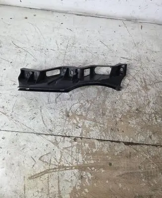 Volkswagen PASSAT B6 Front bumper mounting bracket 3C0807890