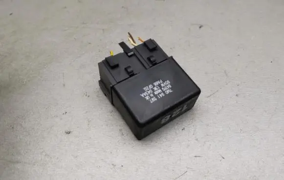 Ford Galaxy Other relay 7M0941597 95VW13K043AA