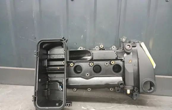 Toyota Aygo AB10 Rocker cam cover 11210-0Q010