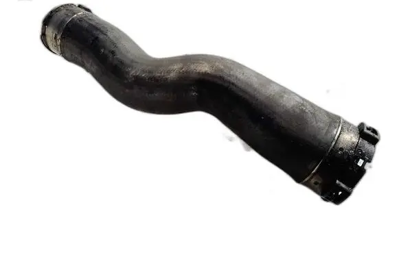 BMW 5 F10 F11 Intercooler hose/pipe 521108A