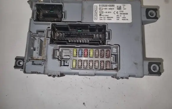 Fiat Fiorino Fuse module 01353010080 28136466 116RI000674