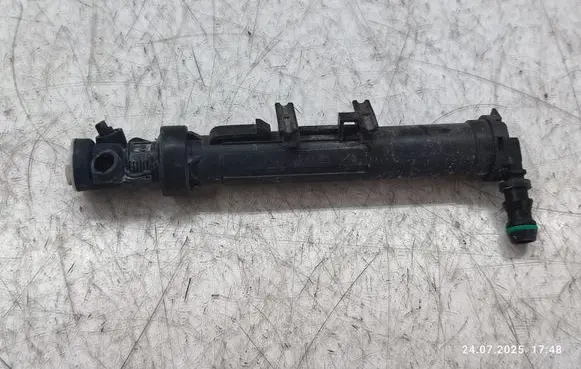 Headlight washer spray nozzle