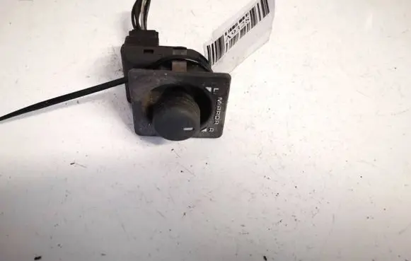 Wing mirror switch