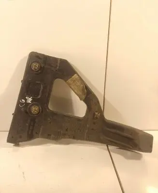 Audi A6 S6 C6 4F Front bumper mounting bracket 4F0807227 13672