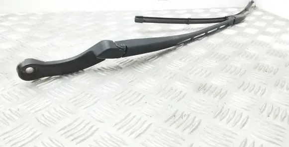 Front wiper blade arm