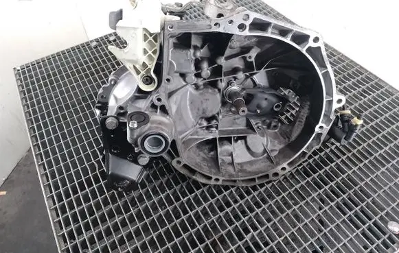 Peugeot 207 Manual 5 speed gearbox 20CQ28
