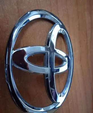 Toyota Yaris Manufacturers badge/model letters 