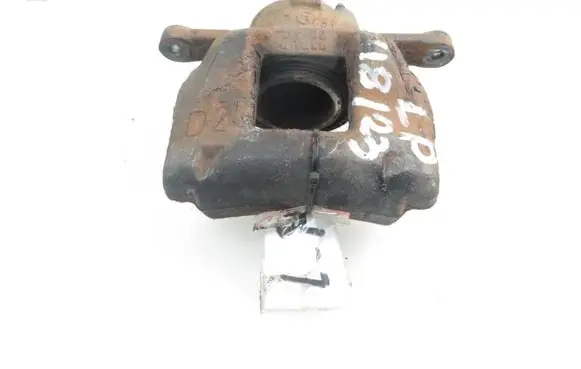 Toyota Auris E180 Front brake caliper 