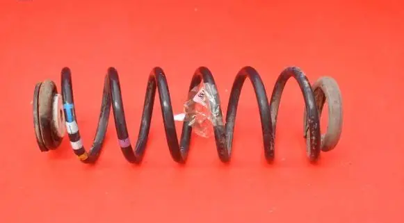 Peugeot 3008 I Rear coil spring