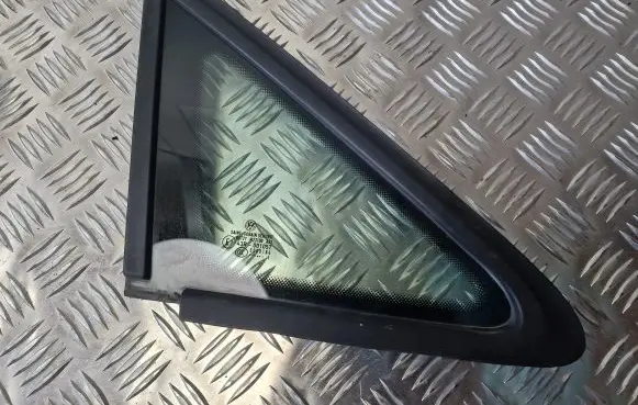 Volkswagen Caddy Front triangle window/glass 2K0845412H 2K0845412