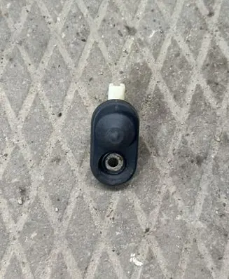 Mazda 6 Front door sensor 