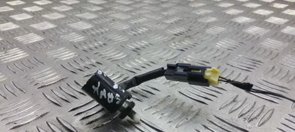 Clutch pedal sensor