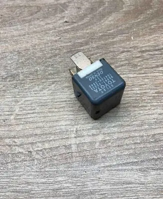 Toyota Avensis T250 Other relay 9098702025 1567002540