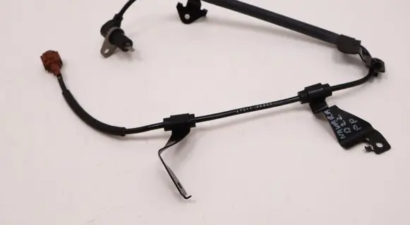 Nissan Navara D22 ABS brake wheel speed sensor 47911VK800