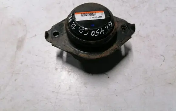 Mercedes-Benz GL X164 Engine mount bracket A2512404717 2512404717