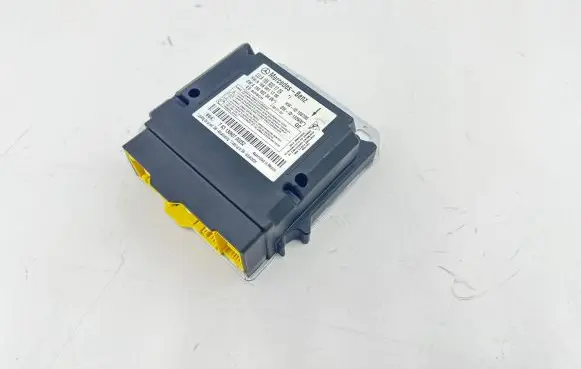 Mercedes-Benz GL X166 Airbag control unit/module A1669001709 A1669011200 A1669020405
