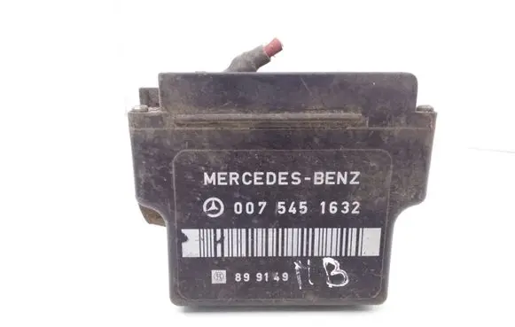 Volkswagen II LT Glow plug pre-heat relay 0075451632