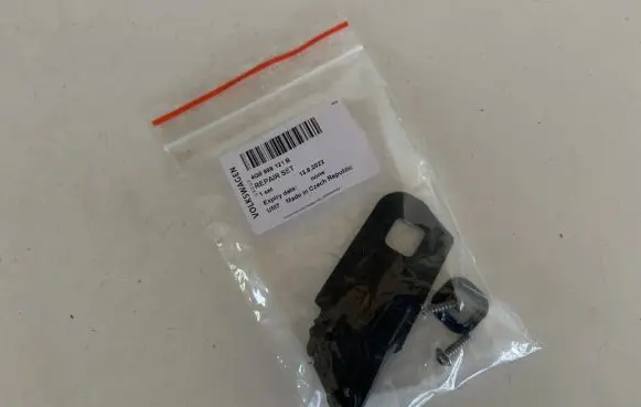 Audi A6 S6 C7 4G Headlight/headlamp mounting bracket 4G0998121B