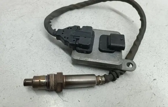 Mercedes-Benz Sprinter W906 Lambda probe sensor A0009050008 0009050008