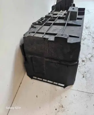 Opel Vectra C Battery tray 24413805