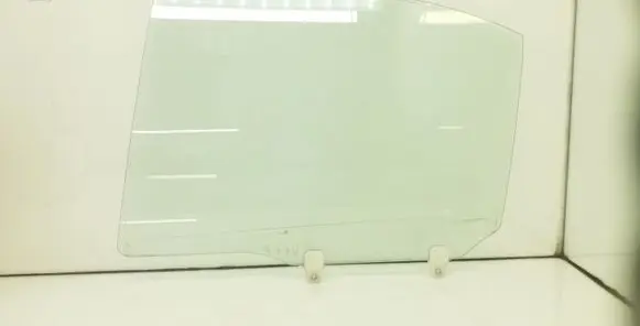 Mitsubishi Lancer X Rear door window glass