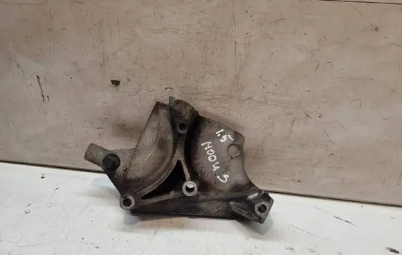 Renault Modus Engine mounting bracket 8200408663