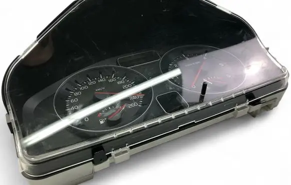 Volvo V50 Speedometer (instrument cluster) 30765311
