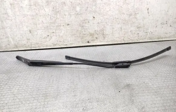 Renault Laguna III Windshield/front glass wiper blade 80017257