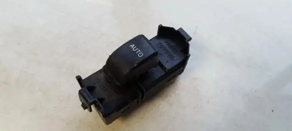 Toyota Avensis Verso Electric window control switch 8403044020 84030-44020