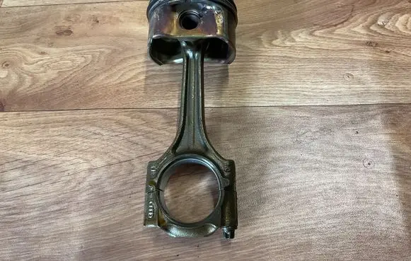 Audi A4 S4 B6 8E 8H Piston with connecting rod ALT