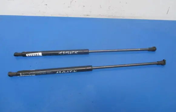 Fiat Palio Shock absorber/damper mounting bracket 