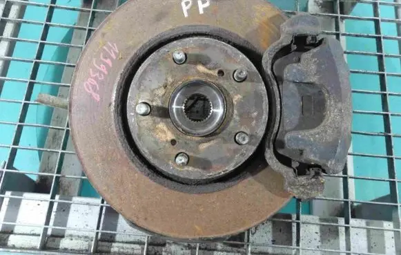 Toyota Avensis T270 Front wheel hub spindle knuckle IMPRK1199368