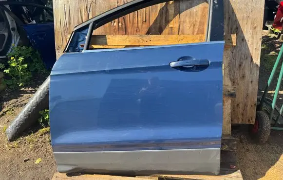 Ford Kuga II Front door