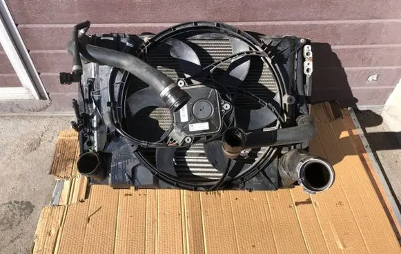 BMW X1 E84 Radiator set 7588974 781029505 5782449