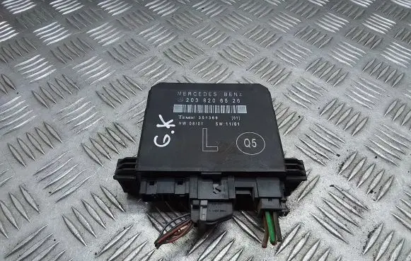 Mercedes-Benz C W203 Door control unit/module 2038206526