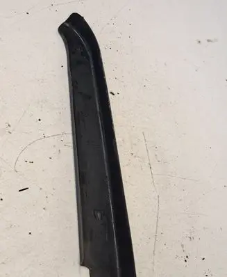 Mercedes-Benz Vito Viano W639 Front door glass trim molding A6397270771