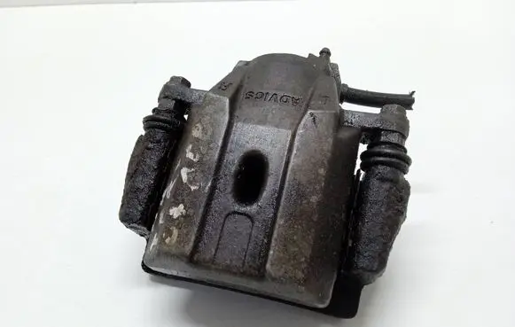 Toyota Prius (XW20) Front brake caliper