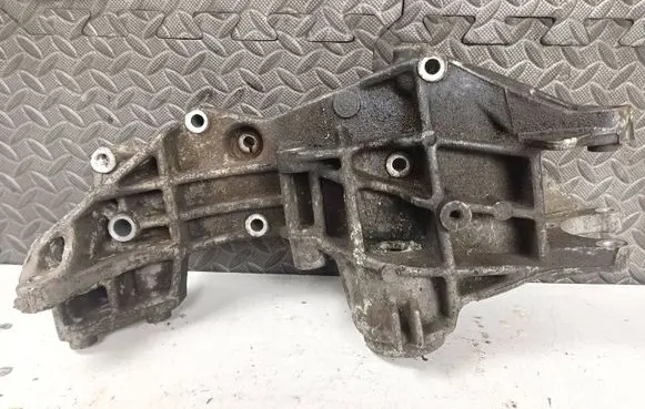 Audi A4 S4 B5 8D Generator/alternator bracket 058145523D