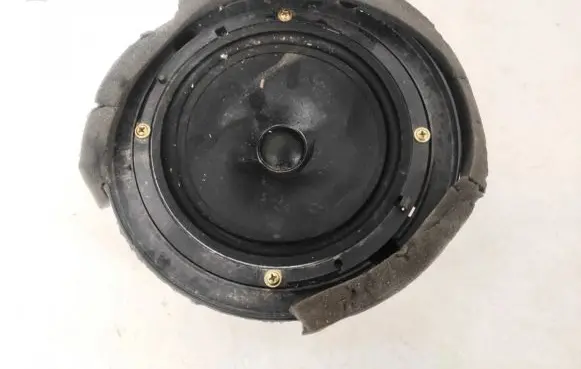 Volkswagen Golf III Front door speaker 1H0035411A