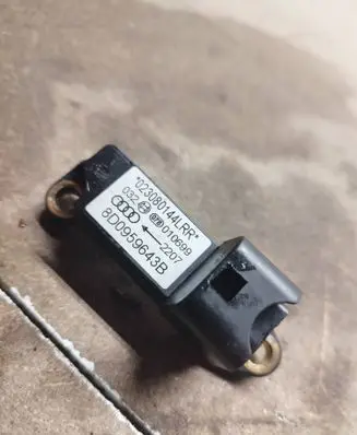 Audi A4 S4 B5 8D Airbag deployment crash/impact sensor 8D0959643B 023080144LRR 010699