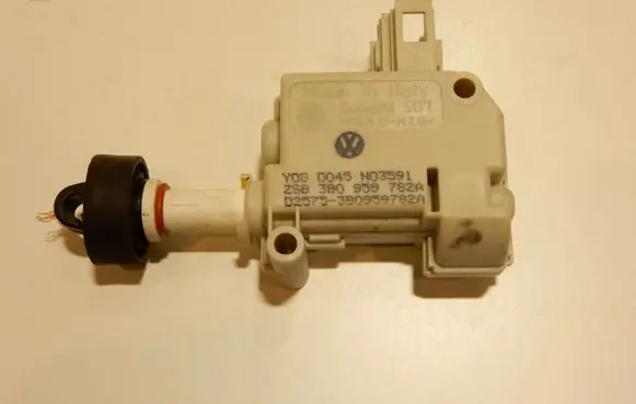 Audi A6 S6 C6 4F Glove box lock 3B0959782A 52166