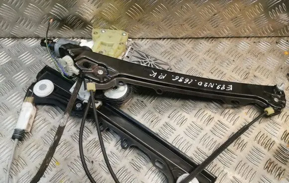 BMW Z4 E89 Front door electric window regulator 7192299