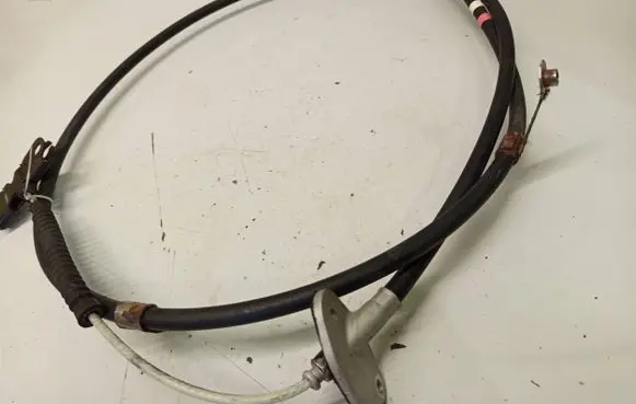 Handbrake/parking brake wiring cable
