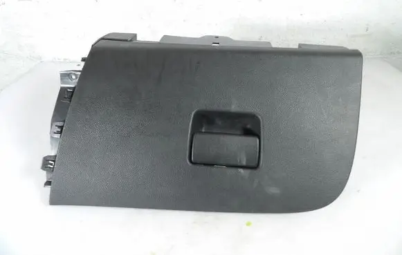 Bedford Astra Glove box 39046539