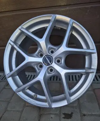 R17 alloy rim